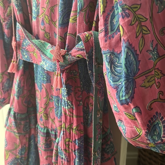 Bell long sleeve mini dress, block print, matching waist tie, M. EUC - Picture 4 of 4